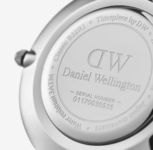 Load image into Gallery viewer, Daniel Wellington Petite Sheffield Watch - Silver
