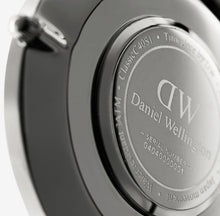 Load image into Gallery viewer, Daniel Wellington Classic Bayswater watch

