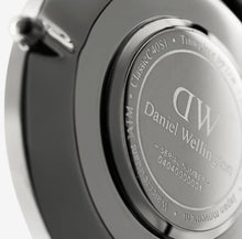 Load image into Gallery viewer, Daniel Wellington Classic Reading Watch - Silver
