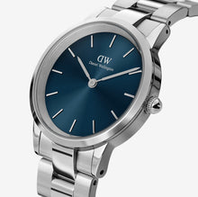 Load image into Gallery viewer, Daniel Wellington Iconic Link Arctic Watch - Silver
