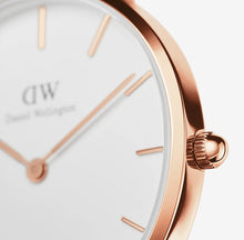 Load image into Gallery viewer, Daniel Wellington Petite Melrose Watch - Rose Gold Mesh

